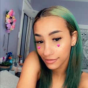 Meet your Posher, Juliana